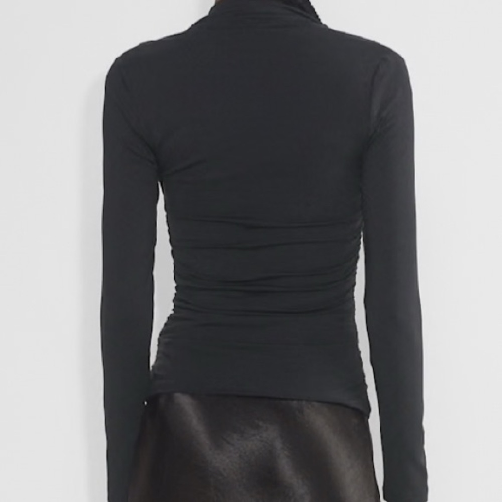 Aritzia Contour Flourish Longsleeve - Picture 2 of 2